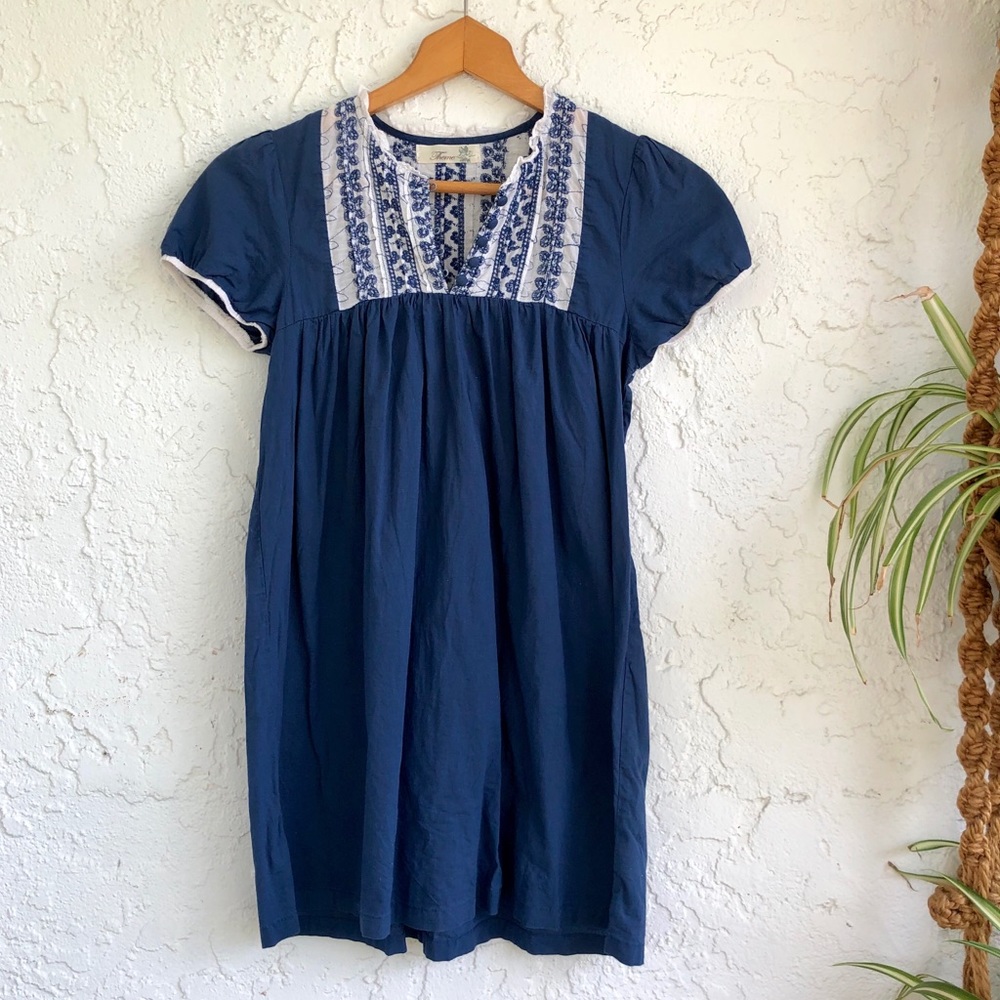 Anthropologie Theme embroidered top size small